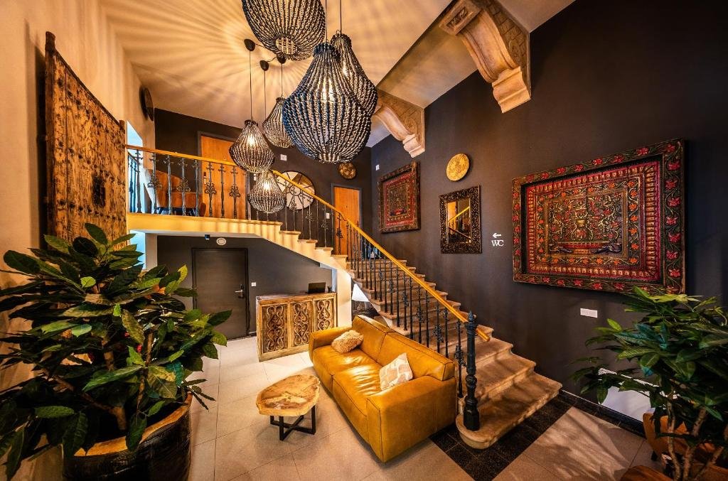 SOHO Boutique Apartments, Praha – lobby s nábytkem GS Furniture